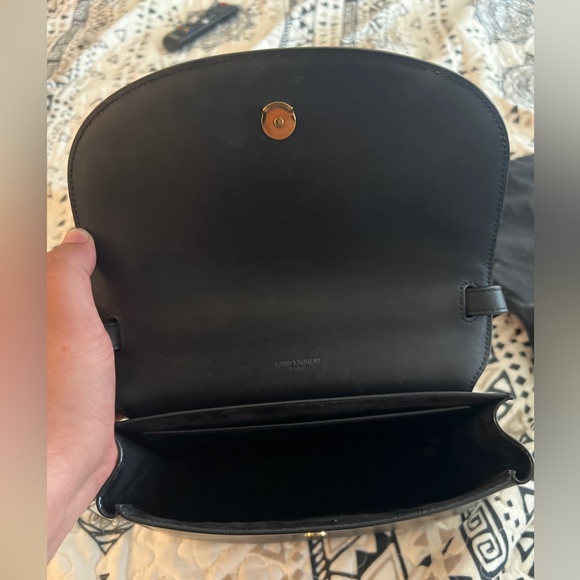 Pre-owned ๐ Saint Laurent Shoulder Bag- Good condition - Picture 5 of 6